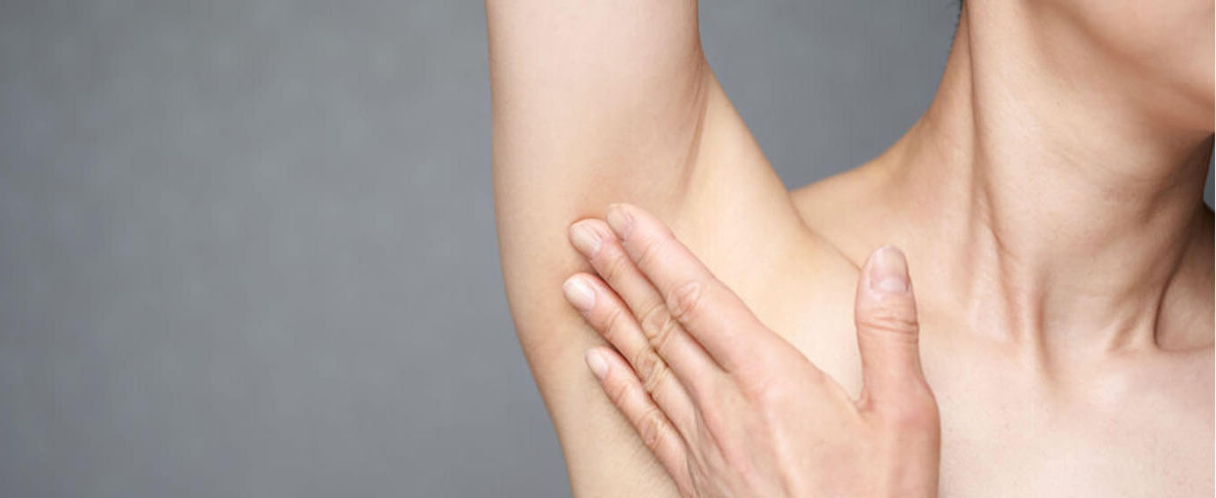 อาการเจ็บใต้รักแร้ จับแล้วมีก้อนหรือไม่มีก้อน ก็ต้องระวัง