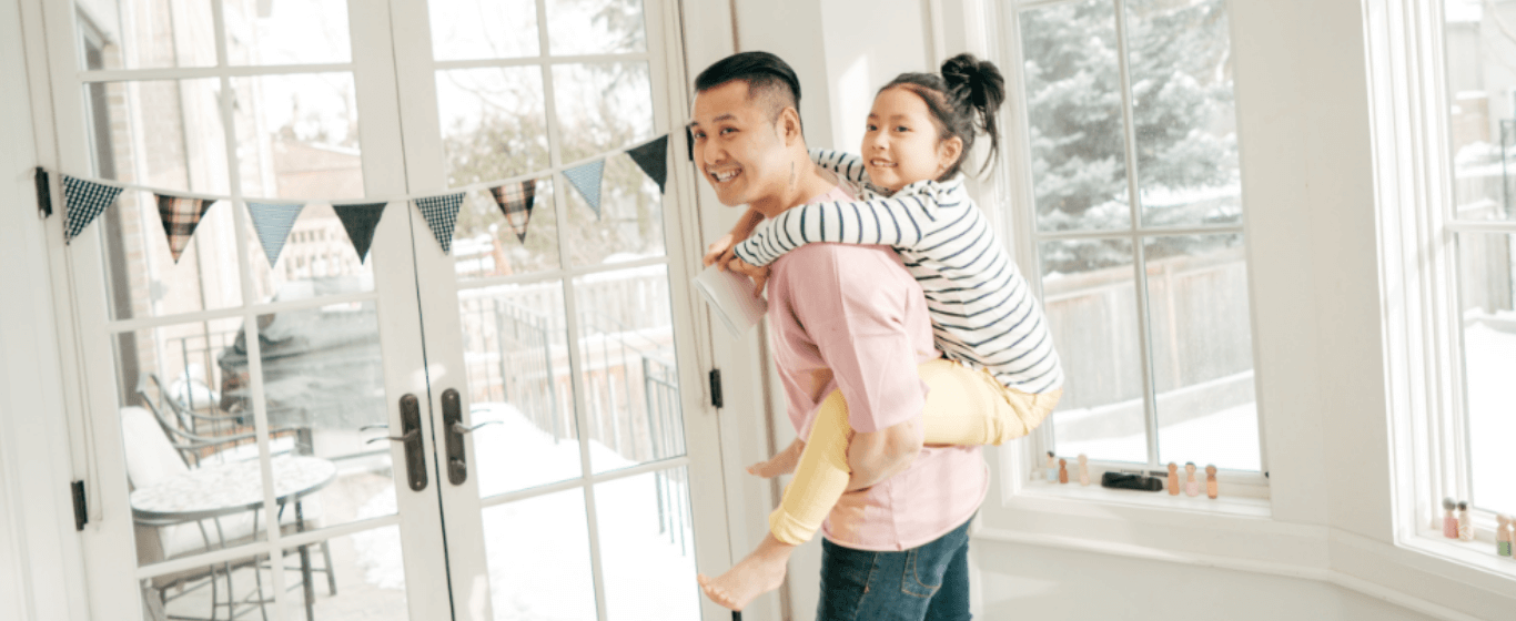 คุณพ่อคุณแม่ต้องรู้ เลือกประกันเด็กยังไงให้คุ้มค่าที่สุด